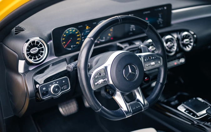 Mercedes-Benz Klasa A cena 179000 przebieg: 57192, rok produkcji 2019 z Poznań małe 742